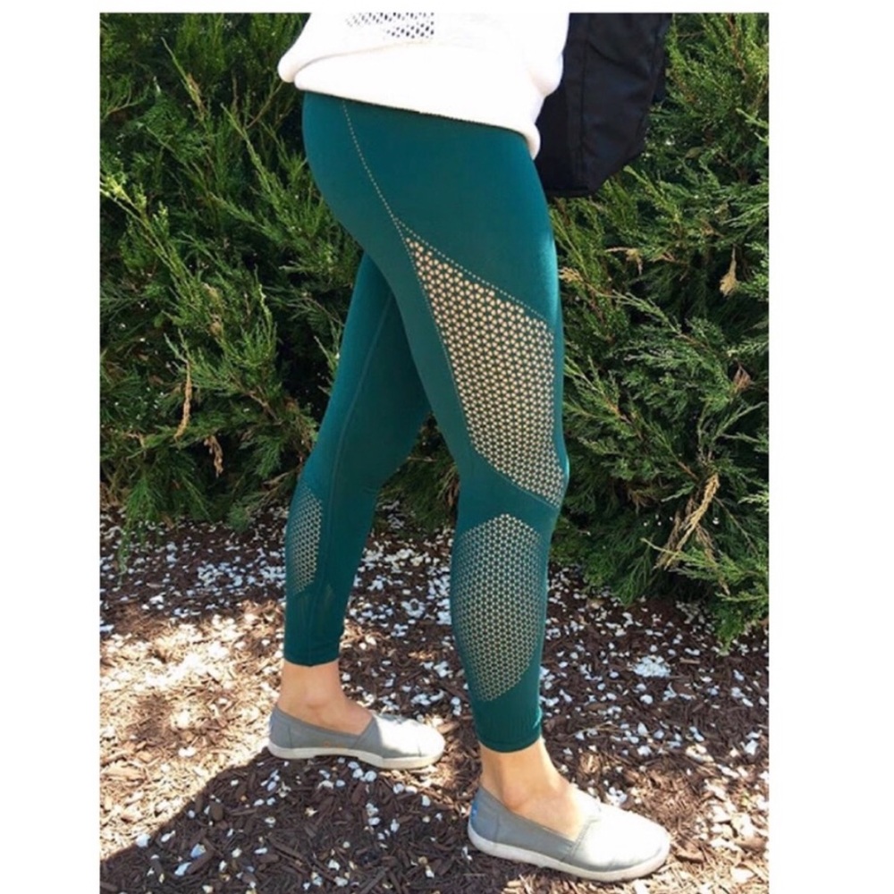 Green Lululemon Leggings (small)